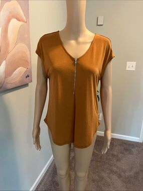 For The Republic Rust Short Sleeve Zip Front Tee